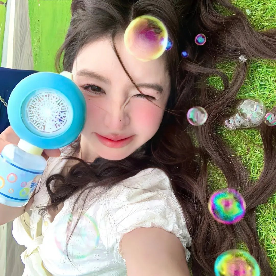 巴黎电幻世代海报